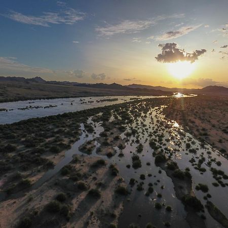 Sandfontein Lodge & Nature Reserve Extérieur photo